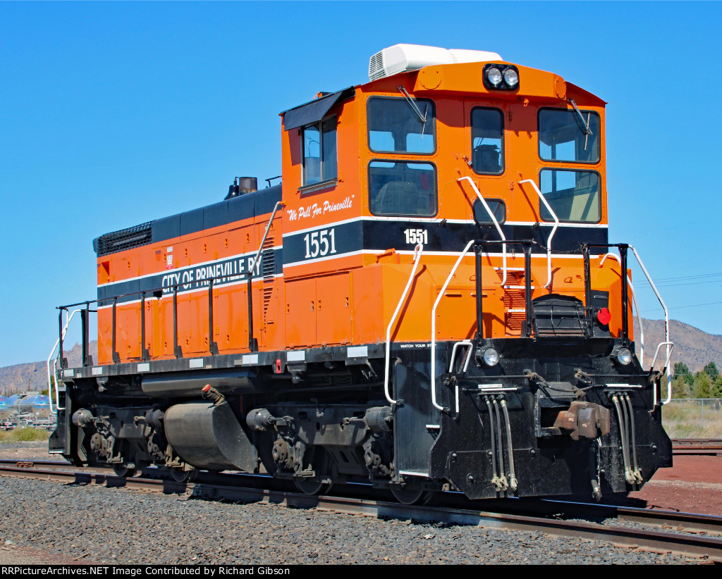 COP 1551 Locomotive (SW1500)